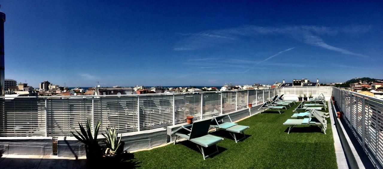Hotel Pinocchio Cattolica Exterior photo